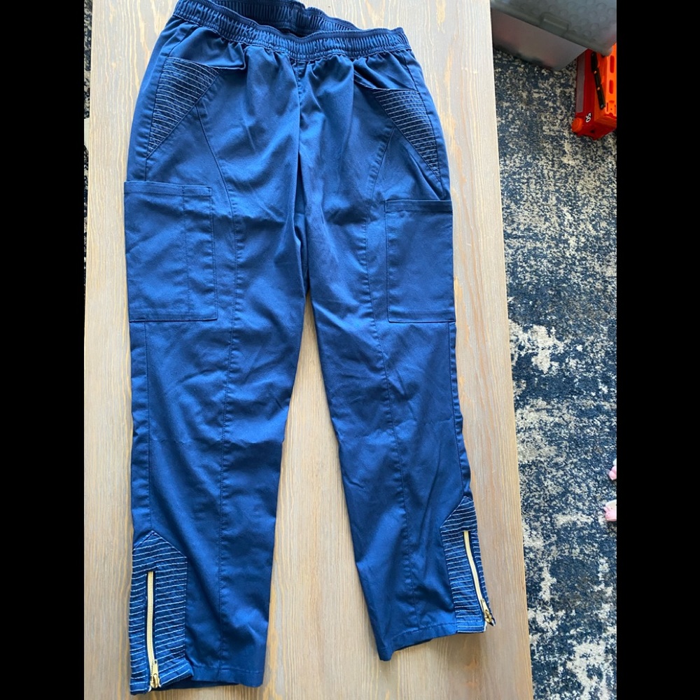 Jaanuu petite scrub pants